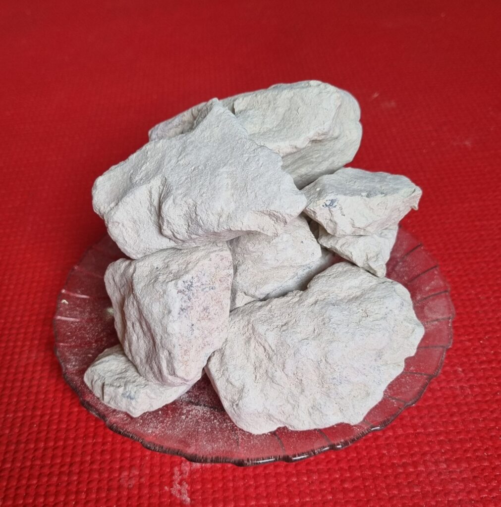 Best Raw Kaolin Lumps SM-1 sold by Shri Balaji Mines and Minerals from Rajasthan, India