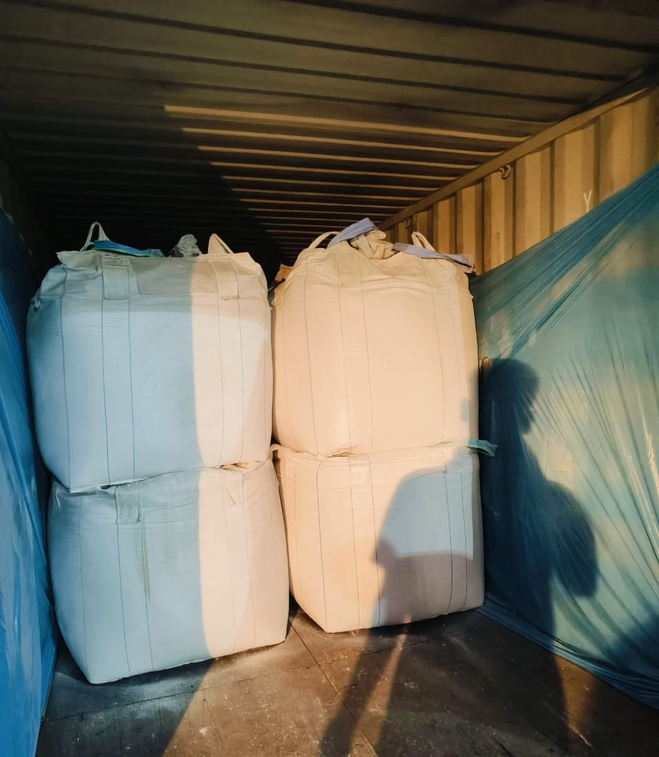 CFS operations showing bulk mineral export loading process