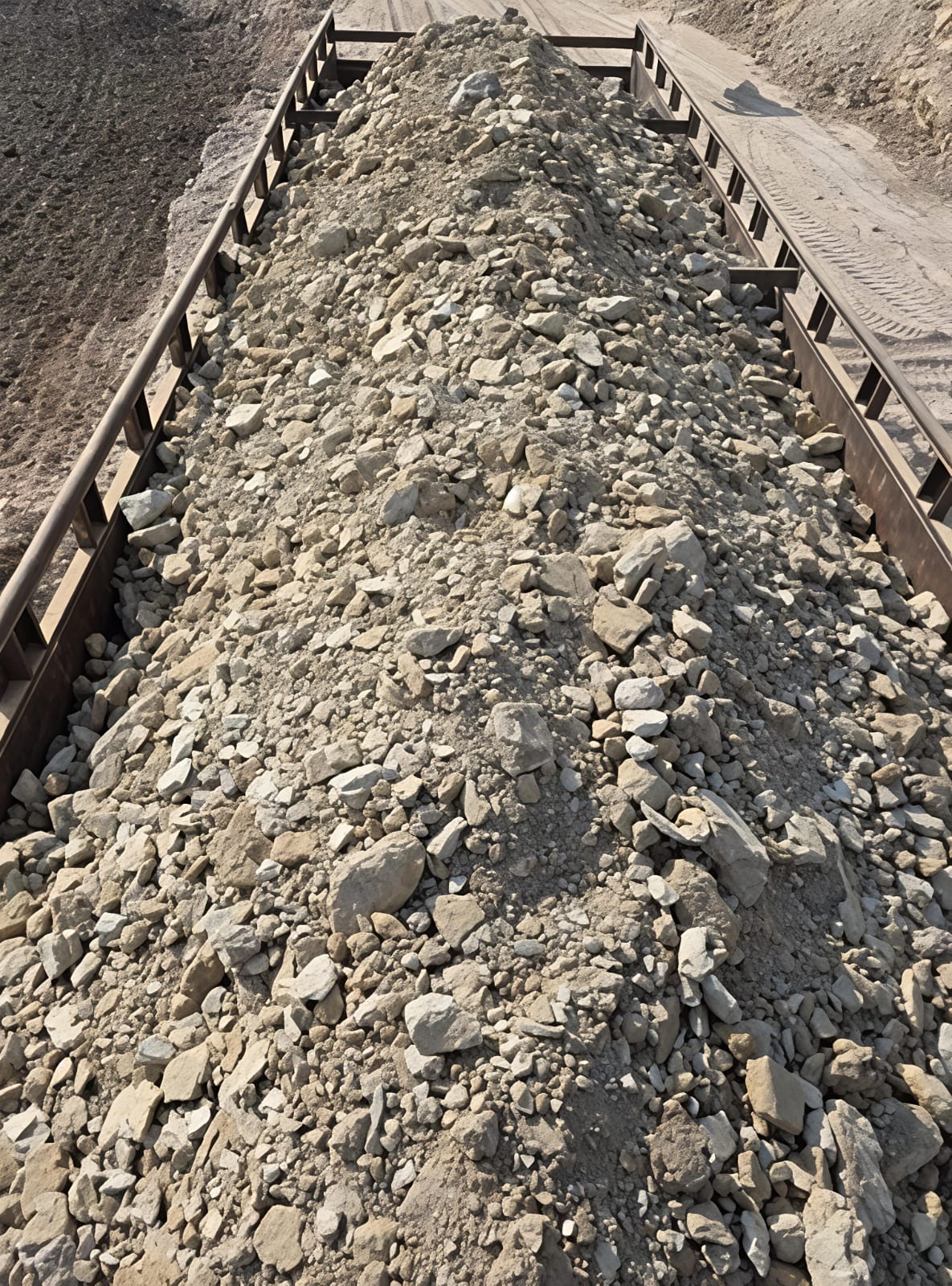 Bulk mineral loading operations for shipment to international markets