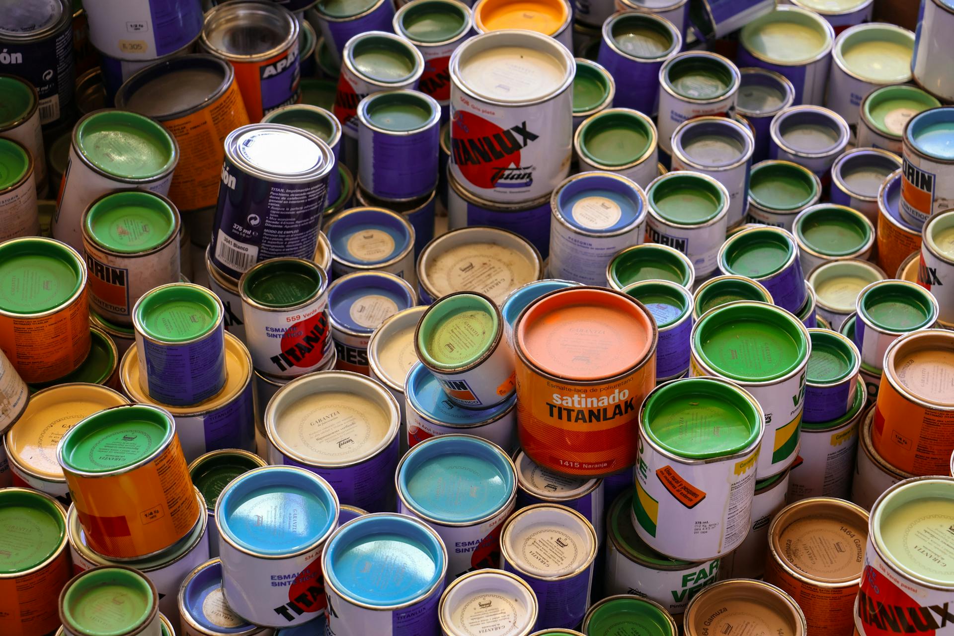 Kaolin and minerals used in paint and coating industry applications