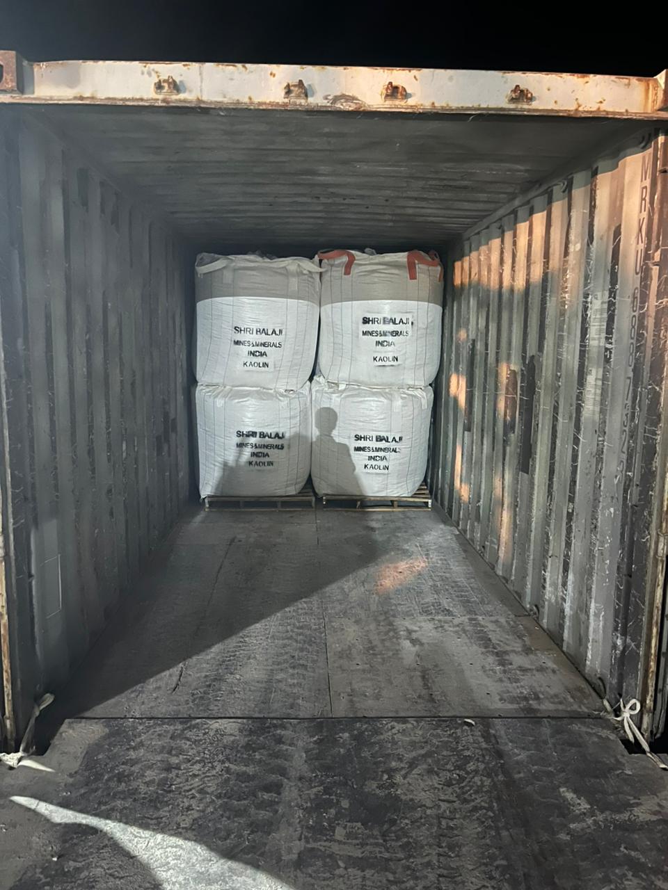 Export-ready kaolin powder in jumbo bags stuffed in FCL container at Mundra Port India