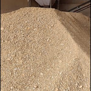 Bulk storage of mineral lumps for ceramic and industrial applications